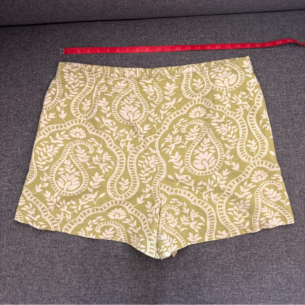 Philosophy Green Paisley Shorts - Cotton/Rayon Blend